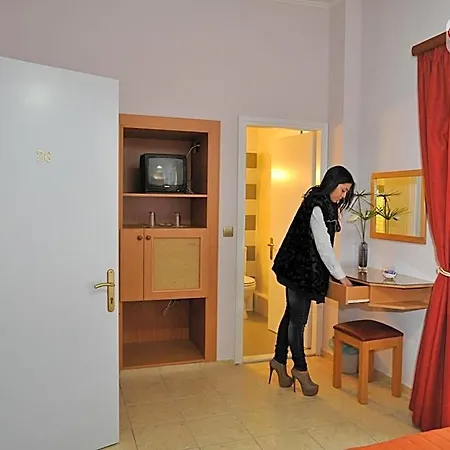 Apollon Hotel *